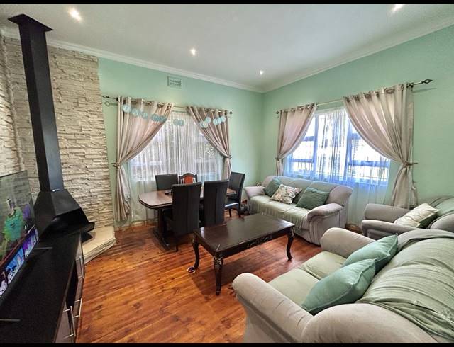 3 BEDROOM HOUSE FOR SALE IN FAIRFIELD ESTATE